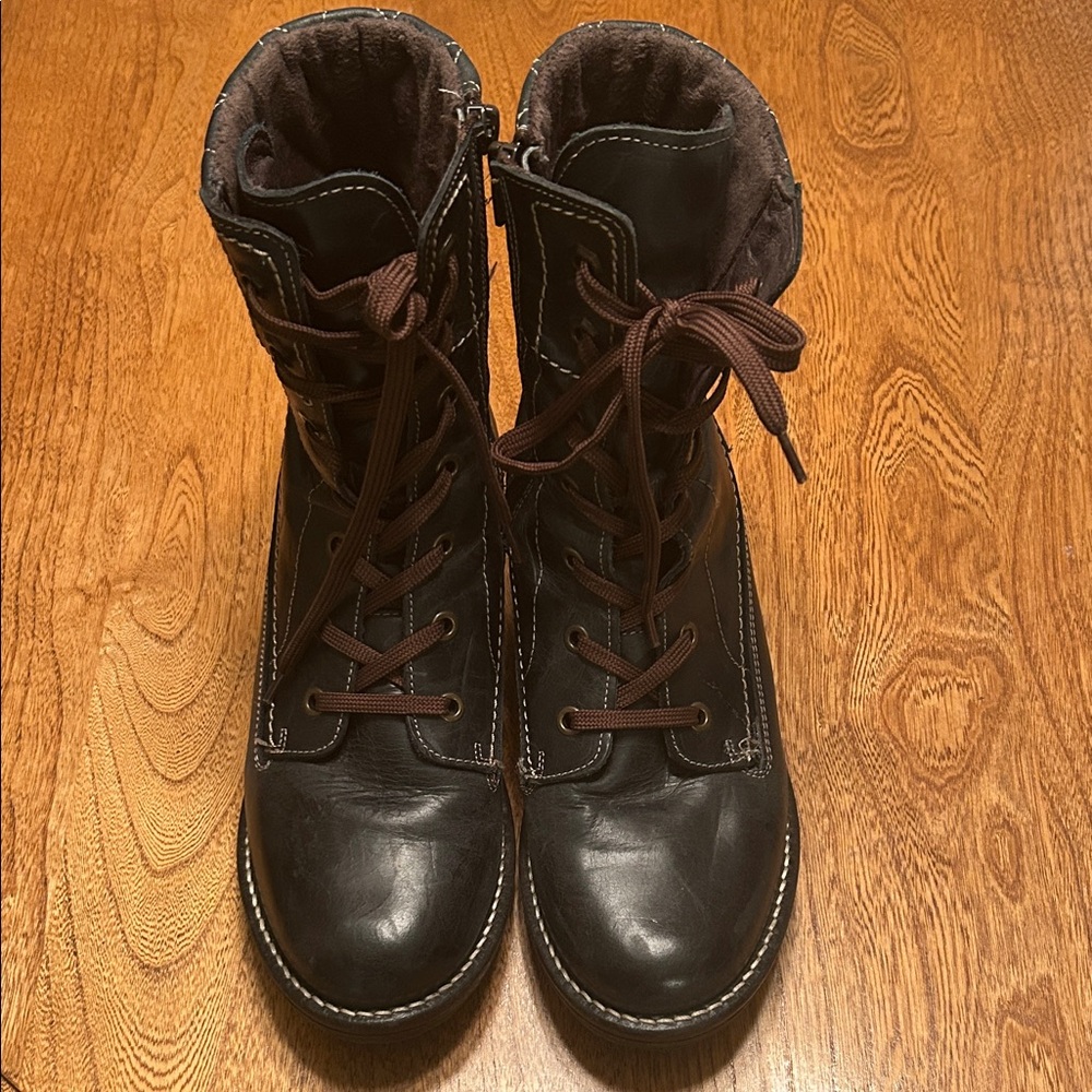 Taos Lace-Up Leather Combat Boots